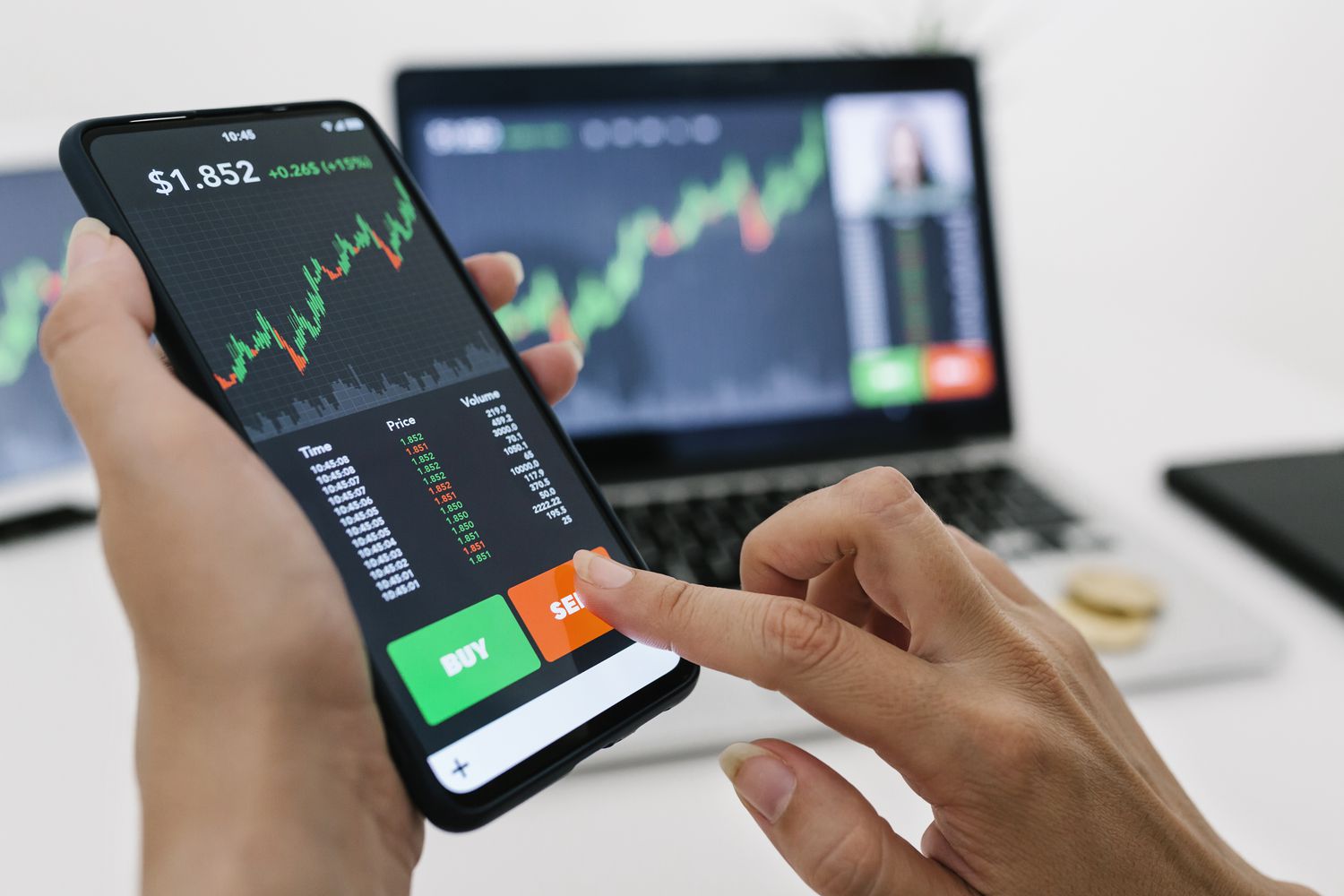Investopedia cryptocurrency guides 2025